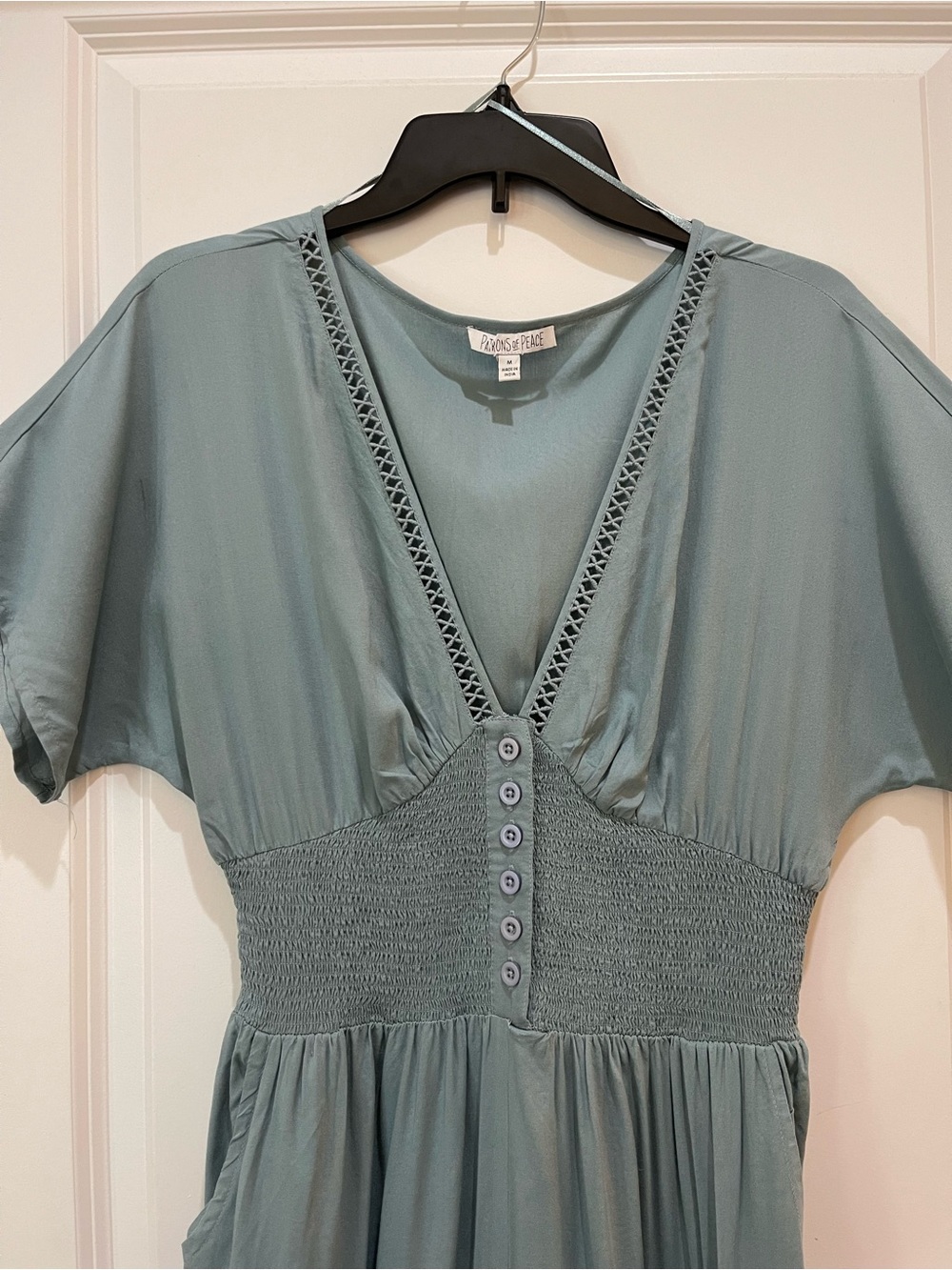 Patrons of Peace Eucalyptus Slate Blue Smocked V-Neck Wide Leg Jumpsuit M Unworn - Picture 2 of 7
